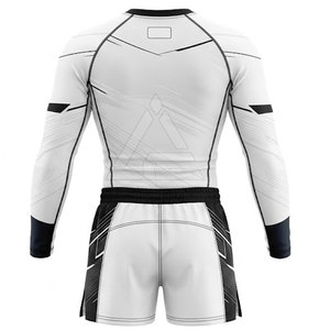 Ensemble rashguard et short MMA avec impression par sublimation personnalisée pour l'entraînement en arts martiaux, la gym et les activités sportives - Product Image 2