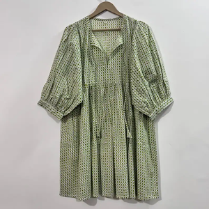 Robe décontractée mi-longue en coton tissé uni à manches courtes pour femme, taille empire, style babydoll, coupe ample à col en V, toutes saisons - Product Image 1