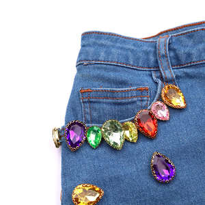 Pantalones Cortos Vaqueros Deslavados con Borlas y Cristales Coloridos, de Cintura Alta, Estilo Casual, Populares para Comercio Transfronterizo - Product Image 4