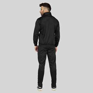 Un conjunto deportivo popular de la marca Superpoly, hecho de superpoliéster (tela a base de poliéster), ampliamente utilizado para el gimnasio y para correr. - Product Image 4