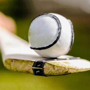 Balones de Hurling Avanzados con Acabado de Superficie Duradero para un Agarre Mejorado y Uso a Largo Plazo - Product Image 4