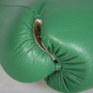 Guantes de Boxeo Profesionales de Alta Calidad en Cuero y Gel, con Logotipo Personalizado, Cierre de Gancho y Bucle, Absorción de Humedad, para Entrenamiento de Artes Marciales - Product Image 3