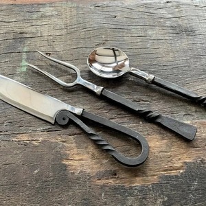 Juego de Cuchillos Medievales Forjados a Mano, Personalizados, con Hoja de Acero al Carbono con Punta de Clip, Grosor de 3 mm, Funda de Cuero - Product Image 4