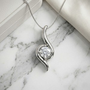 Collier solitaire en or jaune avec diamant de laboratoire serti à griffes, pendentif minimaliste de luxe, pour usage quotidien, cadeau tendance pour femme, certifié IGI - Product Image 3