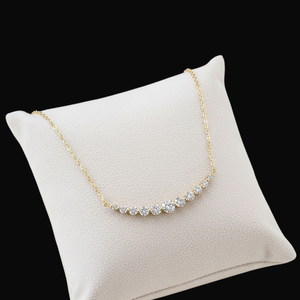 Collar con colgante de diamante de oro amarillo de alta demanda, corte brillante redondo, engaste de garras, estilo clásico, para uso diario de mujer, en venta - Product Image 3