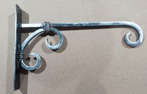 Heavy-Duty Cast Iron Vintage Style <b>Wall</b> <b>Bracket</b> for Indoor and Outdoor <b>with</b> Plant Hanger Pot Basket <b>Shelf</b> - Product Image 2