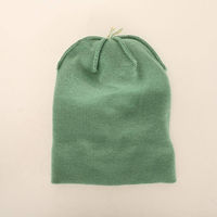 Bonnet d'hiver tricoté en acrylique rayé personnalisé avec pompon, chaud, unisexe, logo OEM, vente en gros, doux et extensible