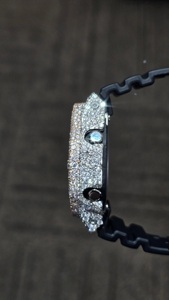 Reloj de Lujo Unisex con Movimiento de Cuarzo Moissanite VVS Premium, Esfera ETA, Correa de Goma Negra, Estilo Hip Hop - Product Image 3