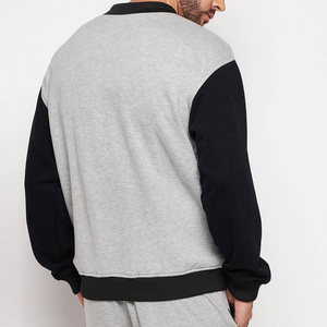 แจ็คเก็ตวาร์ซิตี้แบบมีฮู้ดลายการ์ตูนพิมพ์ลายขนสัตว์เชนิลล์สั่งทำพิเศษรุ่นใหม่ปี 2025 สำหรับผู้ชาย สไตล์วินเทจแบบ Letterman รับผลิตแบบ OEM ODM - Product Image 3
