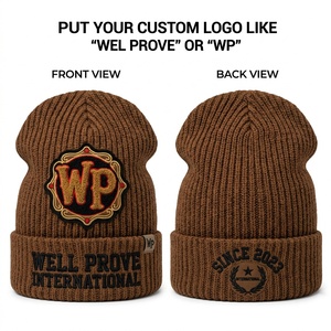 Gorro de Punto Acrílico Premium de 200 GSM, Color Verde Bosque, con Parche de Chenilla Bordado Personalizado, Gorro de Invierno Cálido Unisex Ajustable - Product Image 6