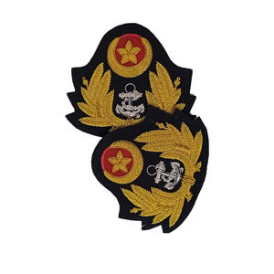 Conception personnalisée de haute qualité Insignes de broderie à la main Nouveau style Insigne de service OEM Brodé - Product Image 5