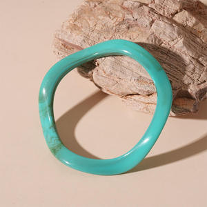 Bracelet en résine pour femme, bijoux artisanaux en résine, style bohème, géométrique irrégulier, bracelet jonc en acrylique, rétro exagéré - Product Image 4