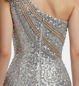 Robe de soirée sirène longue à sequins et perles pour femme, asymétrique à une épaule, dos nu, moulante, avec soutien-gorge intégré et taille naturelle - Product Image 4