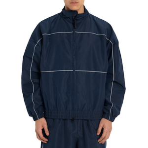 Survêtement en nylon pour homme, tissu léger et durable, coupe confortable, design résistant au vent, idéal pour les sports et l'entraînement en plein air - Product Image 3