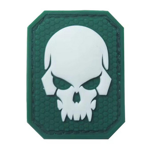 Nouveauté 2026 : Écussons 3D personnalisés en PVC souple, badges en caoutchouc avec logo sur mesure pour vêtements, chapeaux, sacs, streetwear – Fabrication OEM - Product Image 1