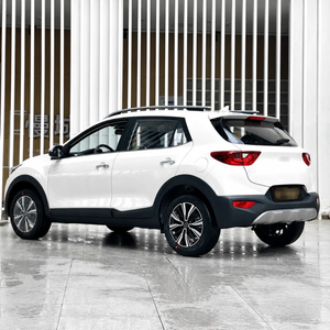 K.i.a KX1 1.4L SUV a Gasolina, Tracción Delantera, CVT Automático, 5 Asientos, Faros LED, Neumáticos R17, Portaequipajes Metálico, Color Blanco - Product Image 4