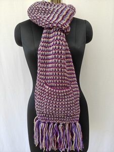 Écharpe tricotée unisexe épaisse de luxe - Design au crochet fini à la main - Accessoire d'hiver doux avec logo de marque personnalisé - Product Image 6