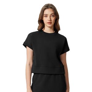 Ventes en gros B2B de hauts à col rond pour femmes, options unies et imprimées, hauts à col rond respirants pour femmes, vente en gros de t-shirts personnalisables - Product Image 5