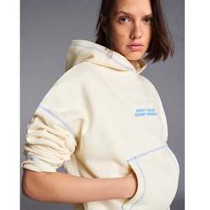 Ensemble de survêtement personnalisé imprimé numériquement pour femme, style streetwear, marron, avec sweat à capuche oversize et pantalon de jogging - Product Image 4