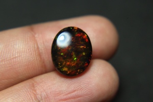Ópalo negro etíope genuino de 14x11.5x6.5mm, piedra preciosa de 5 quilates, cabujón de ópalo natural multicolor de fuego, corte ovalado, piedra suelta para joyería. - Product Image 6