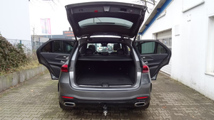 เมอร์เซเดส-เบนซ์ GLE 450d 4M AMG Line พร้อมห่วงลากจูง หลังคาพาโนรามิก เบาะหนังปรับความจำ รถ SUV ระดับหรู เครื่องยนต์ดีเซล - Product Image 5
