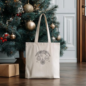 Cerceau de broderie de Noël - Ornement festif artisanal en coton de 15 cm, écologique et durable - Product Image 4