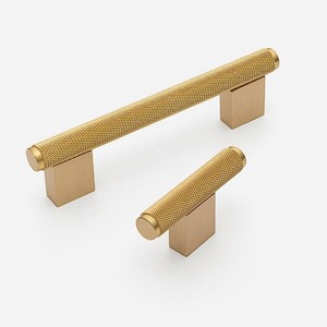 Poignée de tirage décorative moderne en laiton moleté pour armoire, cuisine, salle de bain, salle à manger, tiroir, armoire et mobilier - Product Image 1
