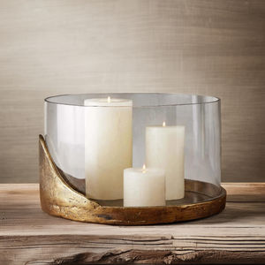 Vela de metal de aluminio con acabado antiguo de latón de diseño clásico-Hurricane - Product Image 1