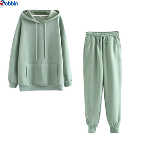 Conjunto de Sudadera con Capucha y Pantalones Deportivos Personalizados para Mujer, Sudadera con Capucha y Pantalones Deportivos de Alta Calidad, Sudadera con Capucha y Estampado Puff - Product Image 3
