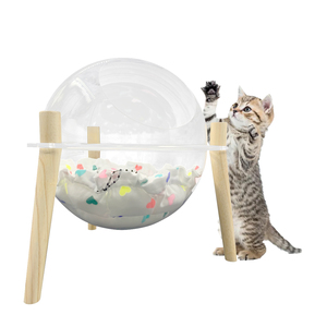 Dôme de couchage pour chat à double hémisphère: conception en acrylique et en bois durable sur mesure pour un abri pour animaux de compagnie élégant et transparent - Product Image 1
