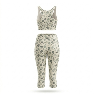 Ensemble de sport pour femme : soutien-gorge sans manches à imprimé numérique et legging capri, respirant, séchage rapide, style sportif mi-mollet, OEM - Product Image 2