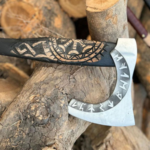 Hacha de Batalla Vikinga de Diseño Inspirado en la Cultura Vikinga, Cabeza de Acero al Carbono Industrial, Mango de Madera Tallada, Estilo Nórdico Tradicional, para Caza y Supervivencia al Aire Libre - Product Image 6