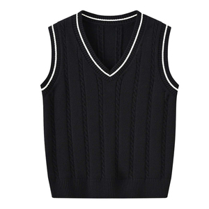 Pull-over à carreaux personnalisé avec logo scolaire pour garçons et filles, col en V rouge, sans manches, uniforme de rentrée scolaire - Product Image 5