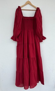 Robe longue smockée rouge en coton pour femme, col carré, manches longues à volants, style bohème, coupe trapèze, légère, idéale pour les fêtes et les vacances, collection boutique - Product Image 5
