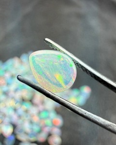 Ópalo de Etiopía Welo de Calidad AAA+++ en Forma de Pera – Ópalo de Fuego Natural en Bruto para Anillos, Colgantes y Joyería Personalizada - Product Image 4