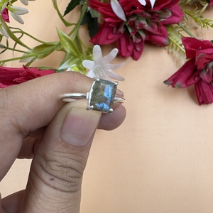 Anillo Rectangular de Labradorita Natural, Anillo Boho Hecho a Mano con Baño de Plata y Latón, Anillo con Piedras Preciosas para Mujer, Joyería al por Mayor - Product Image 3