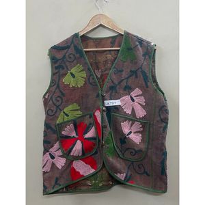 Beautiful Vintage <b>Women</b> Hand Embroidered Floral V Neck kantha suzani <b>vest</b> with covered button high quality <b>women</b> ethnic <b>vest</b> - Product Image 1