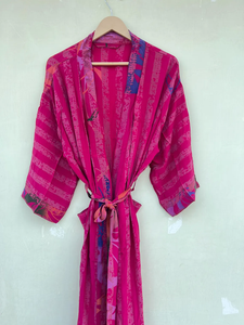 Kimono Rosa Vintage de Seda Reciclada, Regalo de Aniversario para Ella, Ropa de Dormir para Primavera, Verano y Otoño - Product Image 3