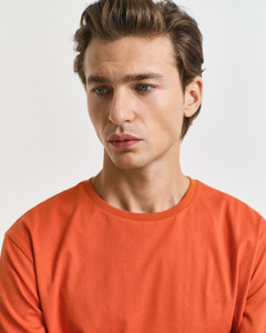 Camiseta Premium para Hombre, Color Naranja, Algodón, Manga Corta, Cuello Redondo, Corte Regular, Estilo Casual, Color Sólido, Tejido Jersey, Elegante y Moderna - Product Image 2