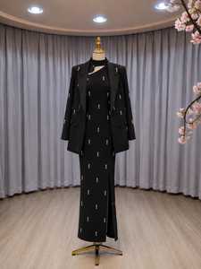 Ensemble Robe Blazer Noire Printanière Élégante Ornée Manches Longues Infroissable Robe de Soirée Formelle Veste Cintrée Fente Haute - Product Image 3