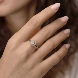 Bague en or blanc 9 carats avec diamant rond de 1,20 carat, motif floral de lotus, pour femme, bijoux fins sur mesure - Product Image 3