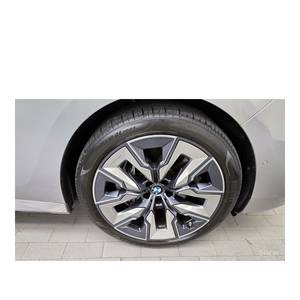 BMW Série 7 740i xDrive Classic Silver Edition 2024, 5090 km, Boîte de vitesses automatique, Volant à gauche - Product Image 5