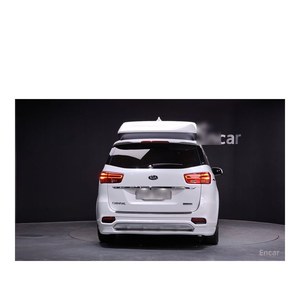 Kia Carnival 9 places, limousine haut de gamme, essence, boîte automatique, sièges en cuir, caméra de recul, 54 155 km, modèle 2018 - Product Image 3