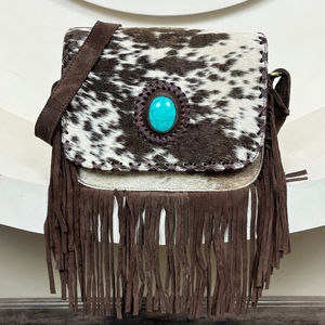 กระเป๋าสะพายไหล่หนังกลับขนสไตล์ตะวันตกสำหรับผู้หญิงพร้อมหินเทอร์ควอยซ์ - Product Image 4