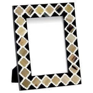 Marco de Fotos con Incrustaciones de Resina para Decoración de Pared, por Royal Artisans - Product Image 6