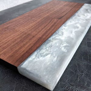 เขียงไม้เรซิ่นลายแม่น้ำสไตล์รัสติก เขียงไม้เคลือบอีพ็อกซี่ทันสมัยสำหรับห้องครัวร่วมสมัย - Product Image 1