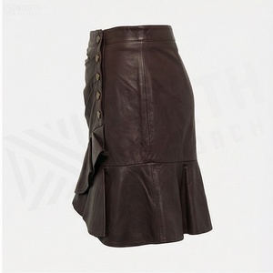 Jupe mini en cuir taille haute pour femme, asymétrique, à volants, boutonnée sur le devant, couleur unie, style brillant, toutes saisons - Product Image 3