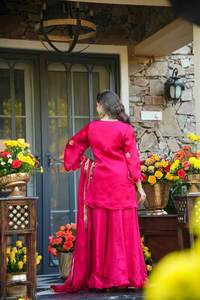 Nouvel ensemble Salwar Kameez / Kurti pakistanais en pur coton, coupe Alia, avec broderie et travail Sikvans, pour le Ramadan et l'Aïd. - Product Image 4