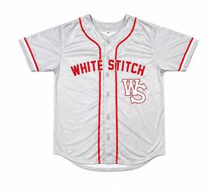 Camiseta de Béisbol Blanca con Costuras Grises y Rojas, Corte Regular, Manga Corta para Hombre, Logotipo Serigrafiado, Cierre con Botones Delanteros, para Todas las Temporadas - Product Image 1