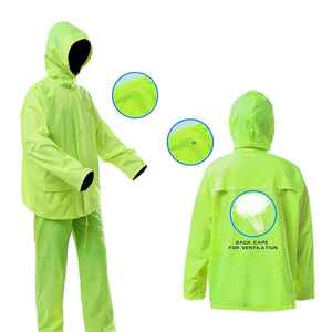 Traje Impermeable Verde Universal con Capucha y Pantalones para Senderismo, Camping y Uso Casual al Aire Libre, Talla Adulto - Product Image 4